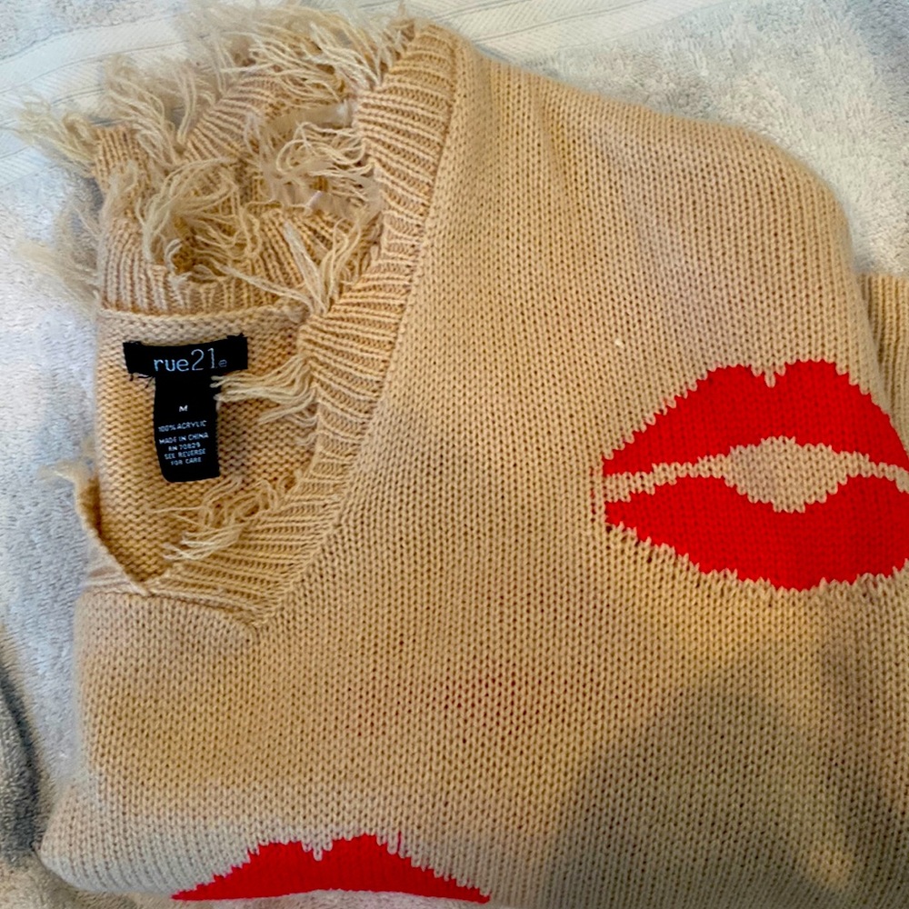 Adorable Rue 21 sweater